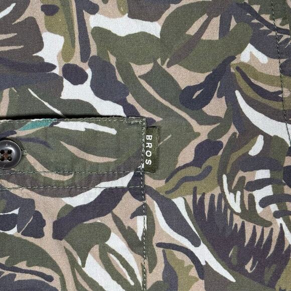 Howler Bros Leafy Camo Short Sleeve Shirt - Size Large - Picture 2 of 8